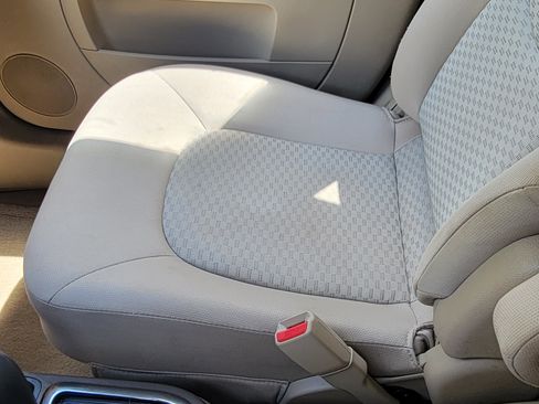 Used 2009 Chevrolet HHR LT image 13