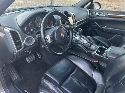 Used 2012 Porsche Cayenne S AWD/4WD image 5