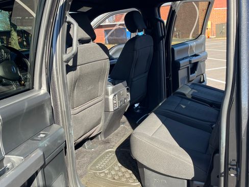 Used 2018 Ford F150 XLT w/ Equipment Group 302A Luxury image 10