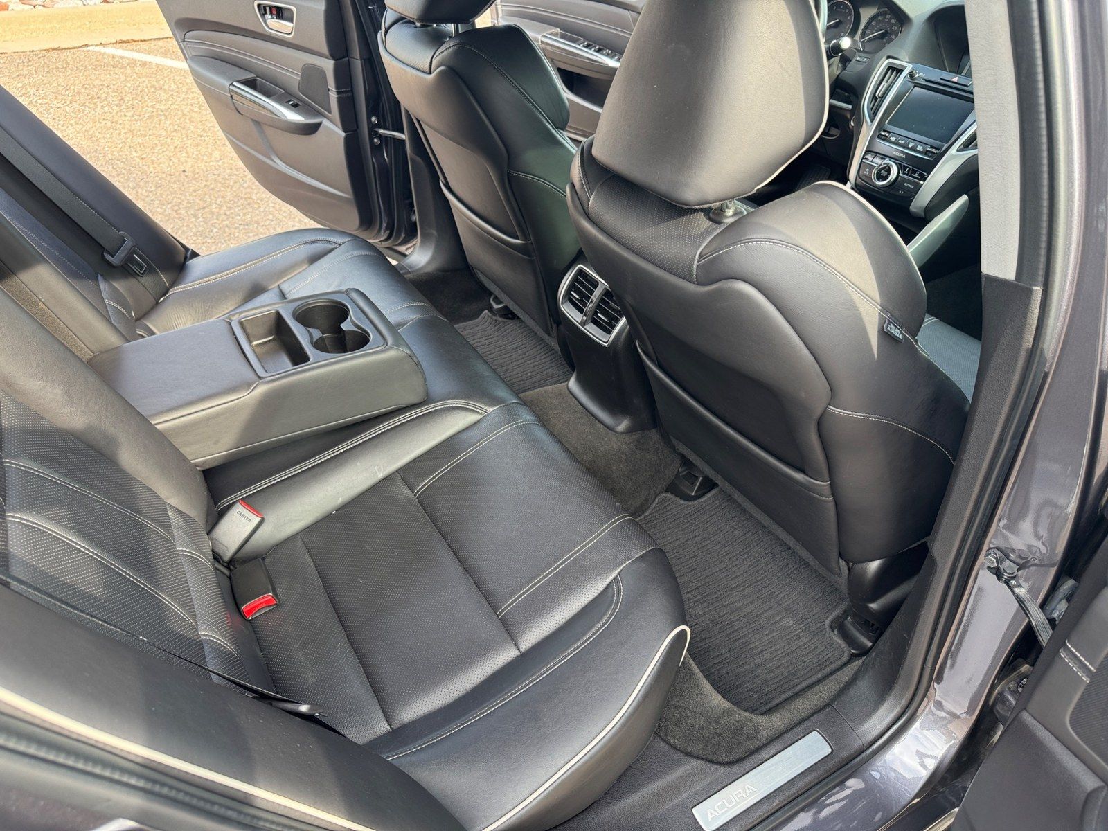 Used 2018 Acura TLX w/ Technology Package AWD/4WD image 9