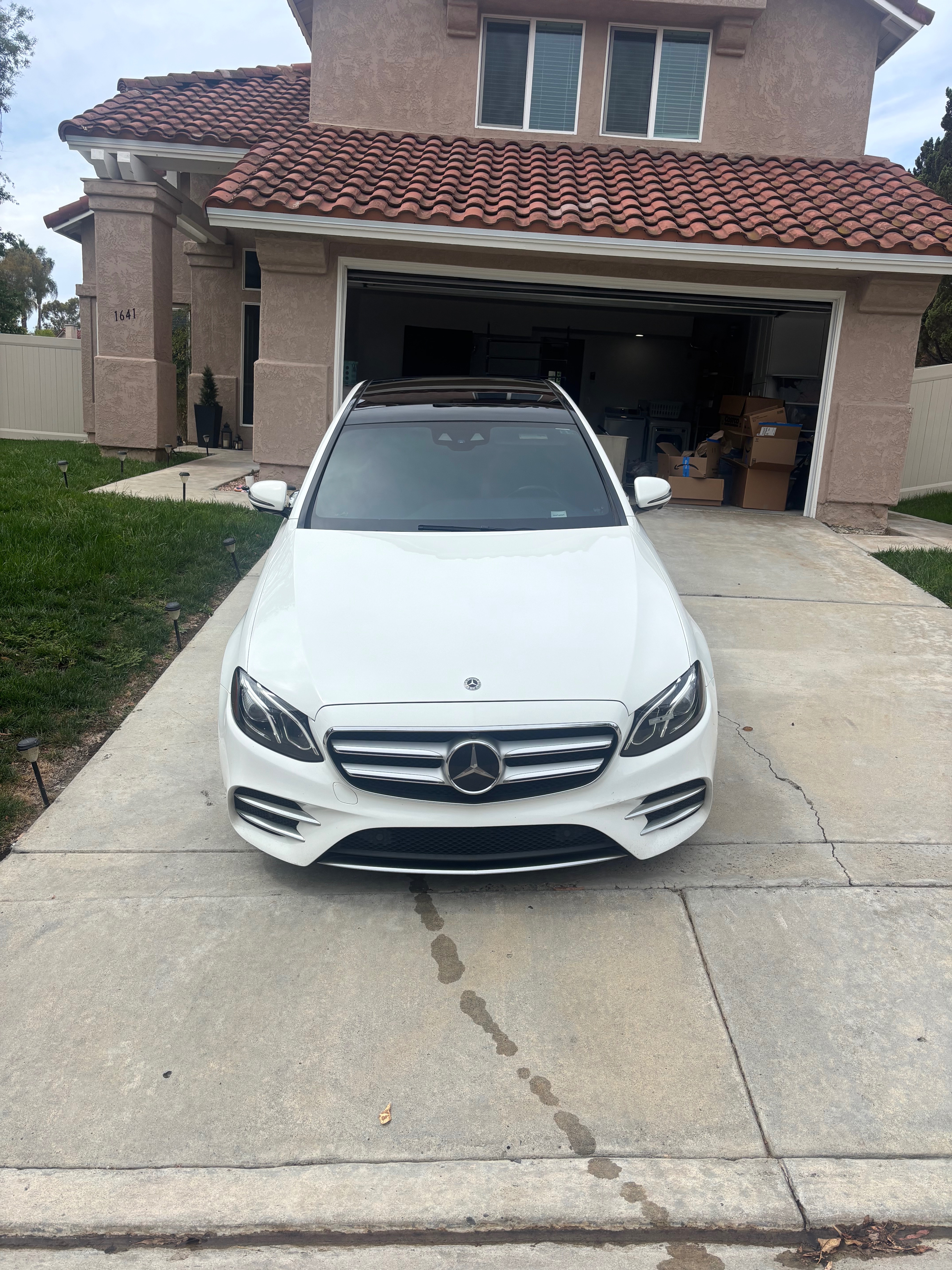 Used 2019 Mercedes-Benz E 300 image 2