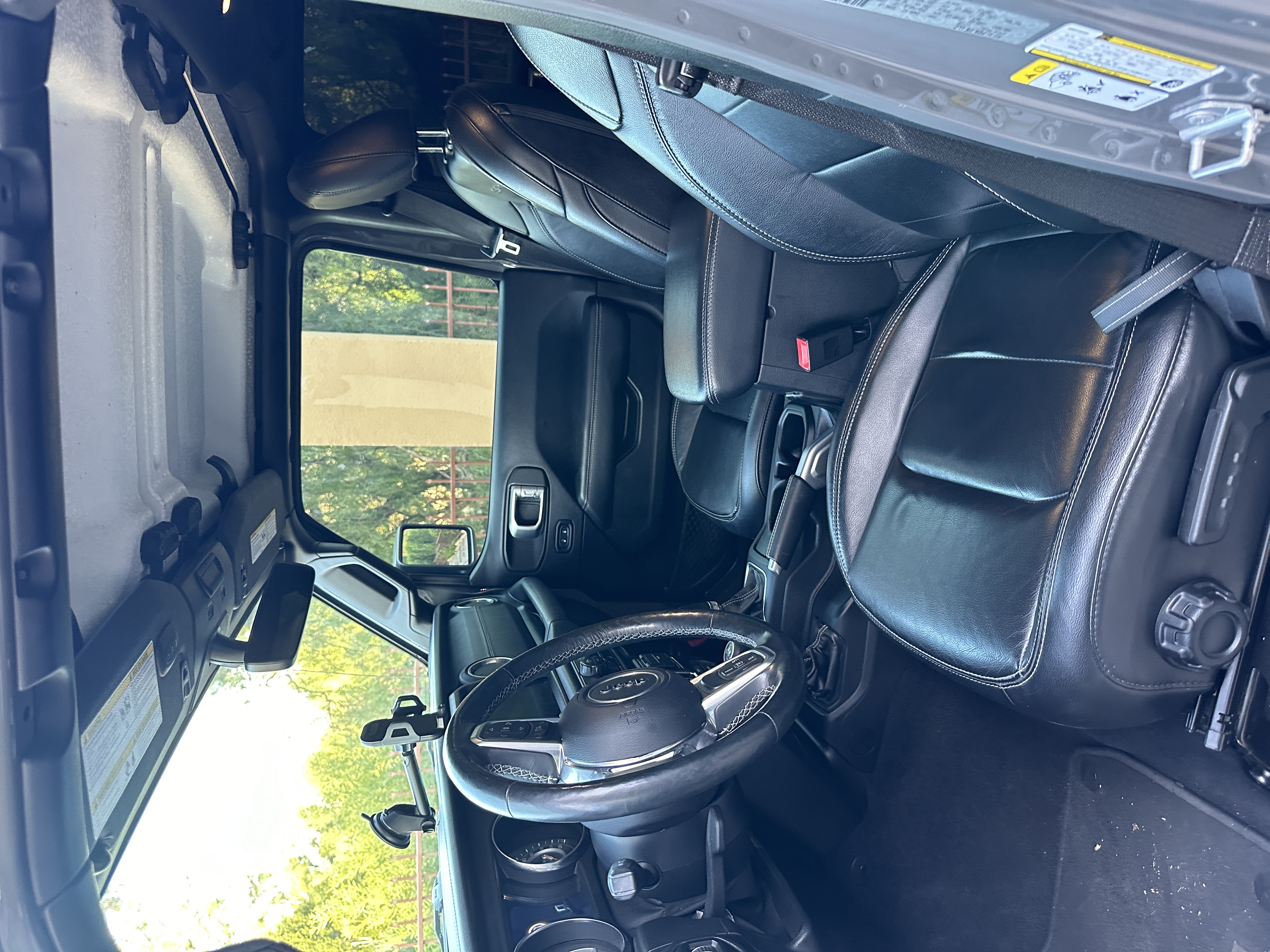 Used 2019 Jeep Wrangler Unlimited Sahara AWD/4WD image 9