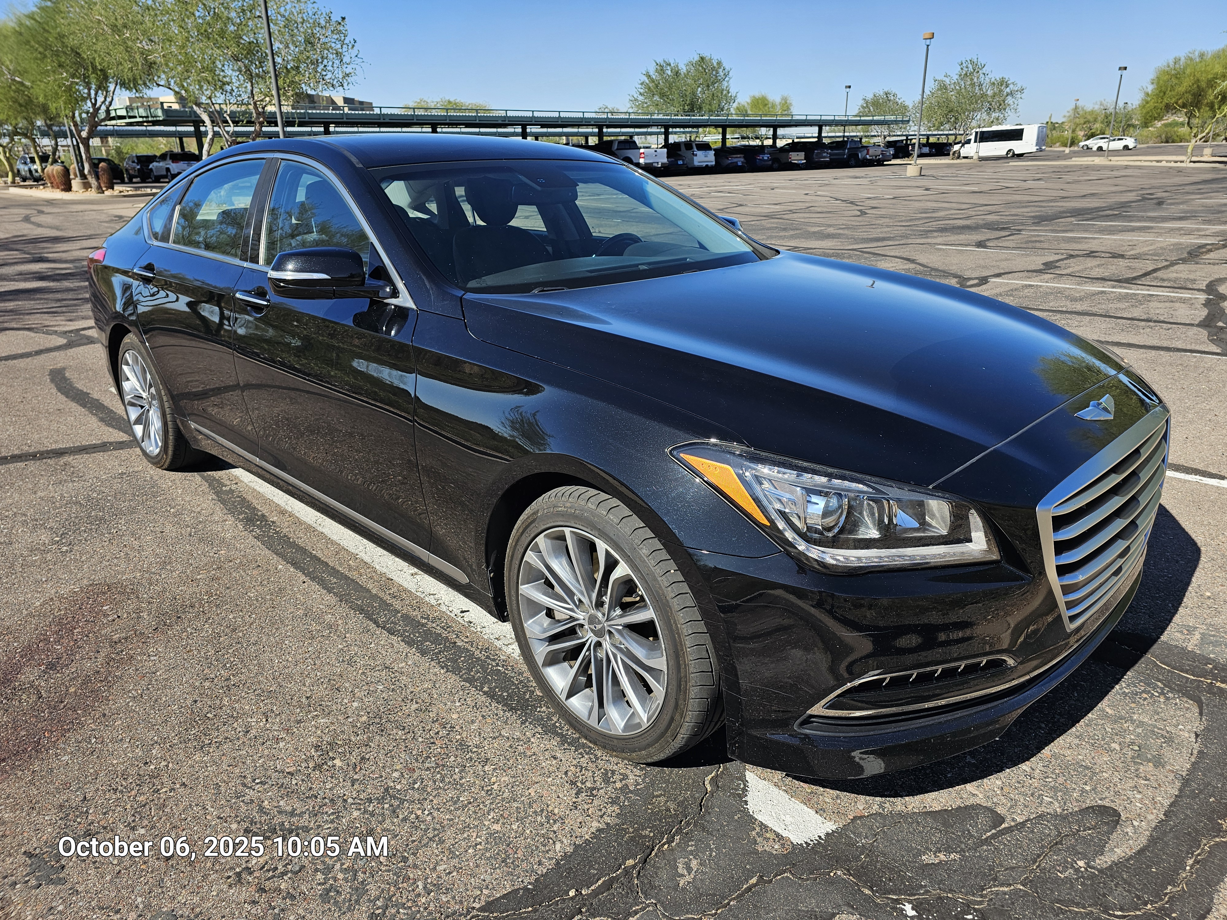 Used 2015 Hyundai Genesis 3.8 RWD image 2