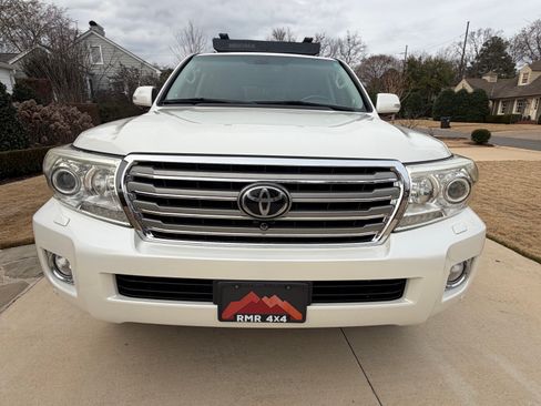 Used 2013 Toyota Land Cruiser image 8