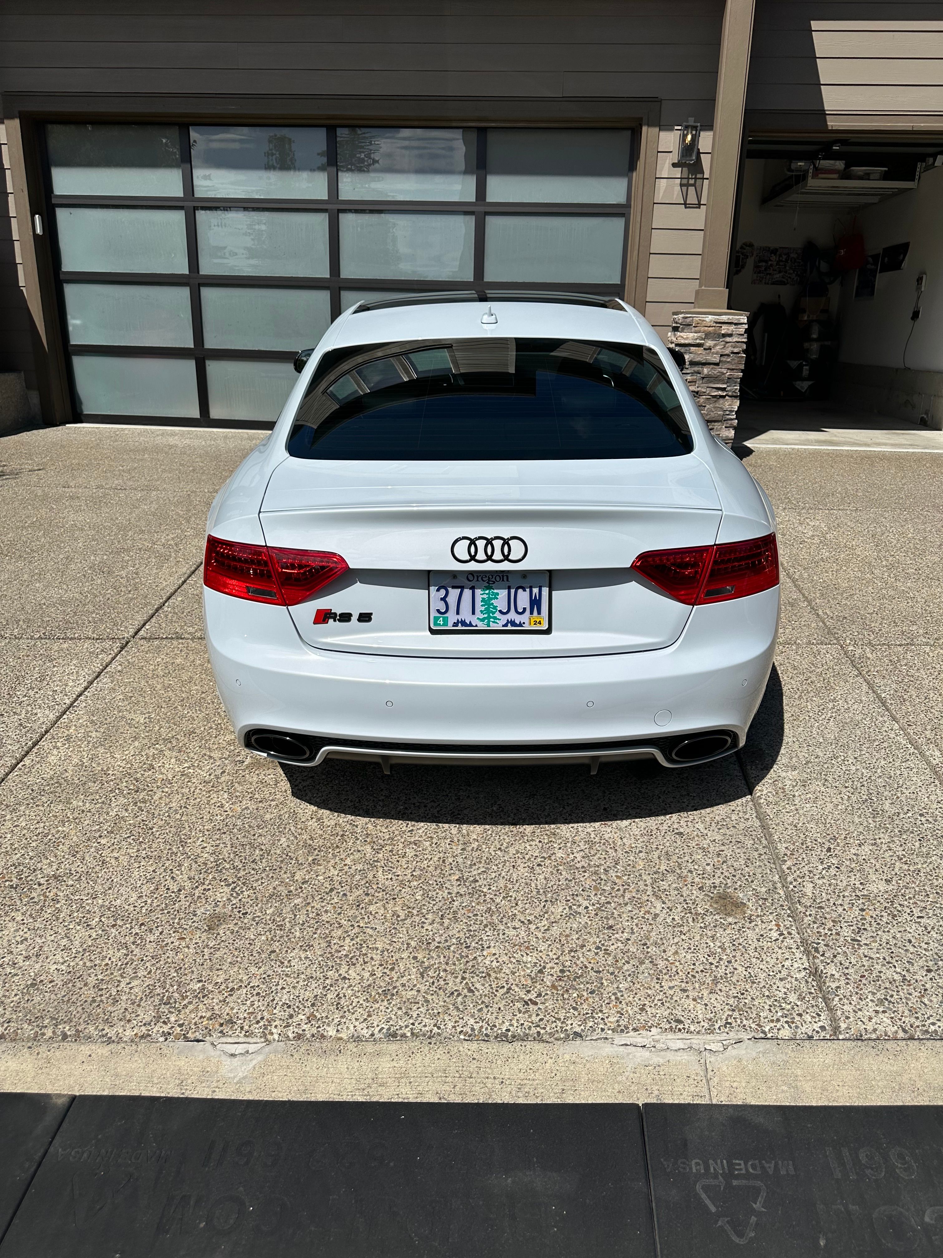 Used 2013 Audi RS 5 Coupe w/ Audi MMI Navigation Plus Pkg AWD/4WD image 9