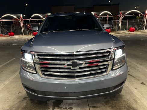 Used 2016 Chevrolet Suburban LT image 2