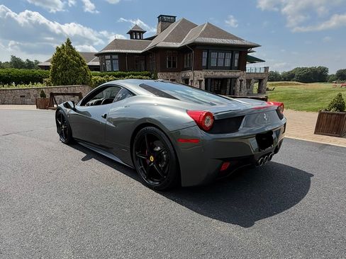 Used 2011 Ferrari 458 Italia Coupe RWD image 4