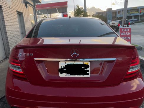 Used 2013 Mercedes-Benz C 250 Sedan image 14