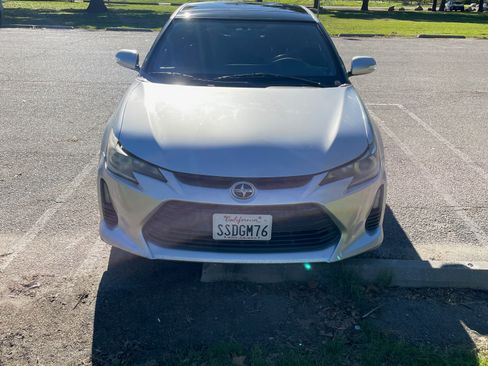 Used 2014 Scion tC image 1