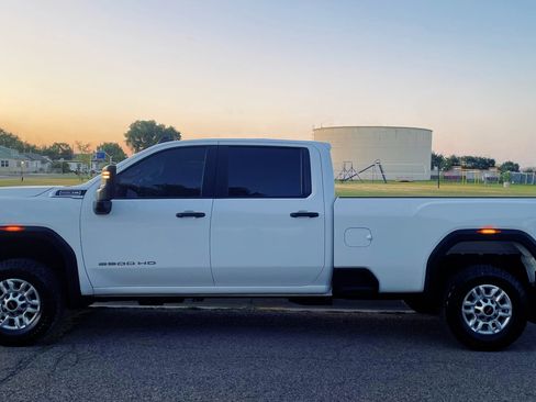 Used 2020 GMC Sierra 2500 4x4 Crew Cab w/ Convenience Package image 2