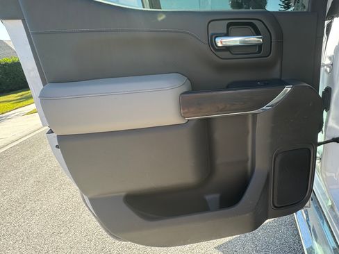 Used 2020 GMC Sierra 1500 SLT w/ SLT Premium Plus Package image 14