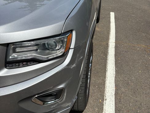 Used 2016 Jeep Grand Cherokee Overland AWD/4WD image 9