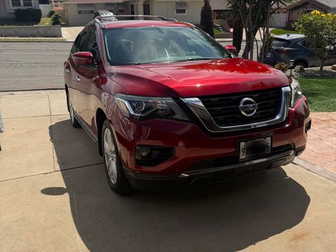 Used 2018 Nissan Pathfinder SL w/ SL Premium Package image 10