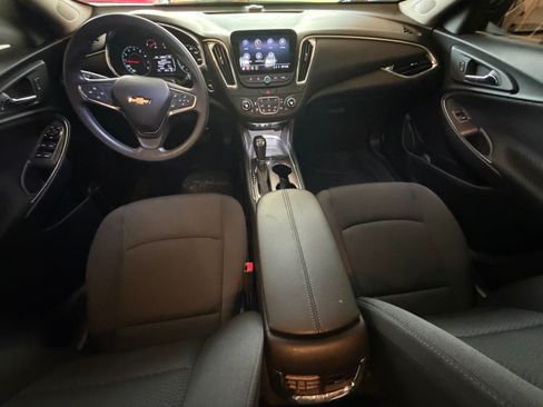 Used 2019 Chevrolet Malibu LT image 9