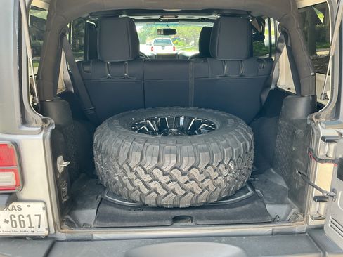 Used 2013 Jeep Wrangler Unlimited Sport AWD/4WD image 15