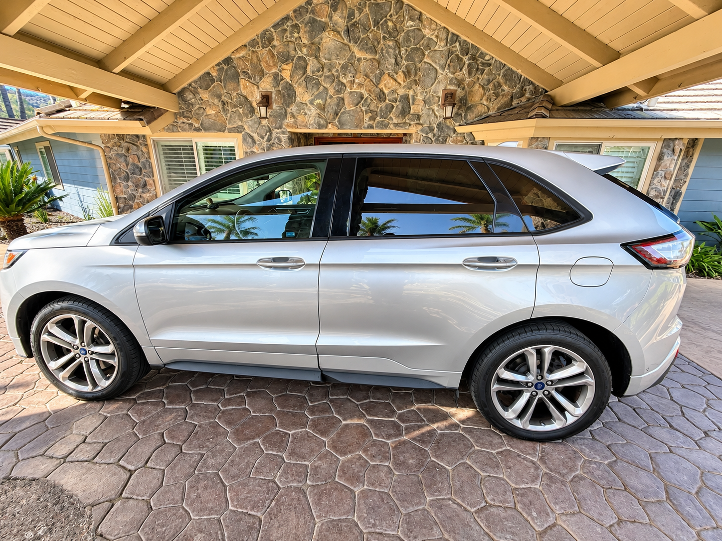 Used 2016 Ford Edge Sport AWD/4WD image 2