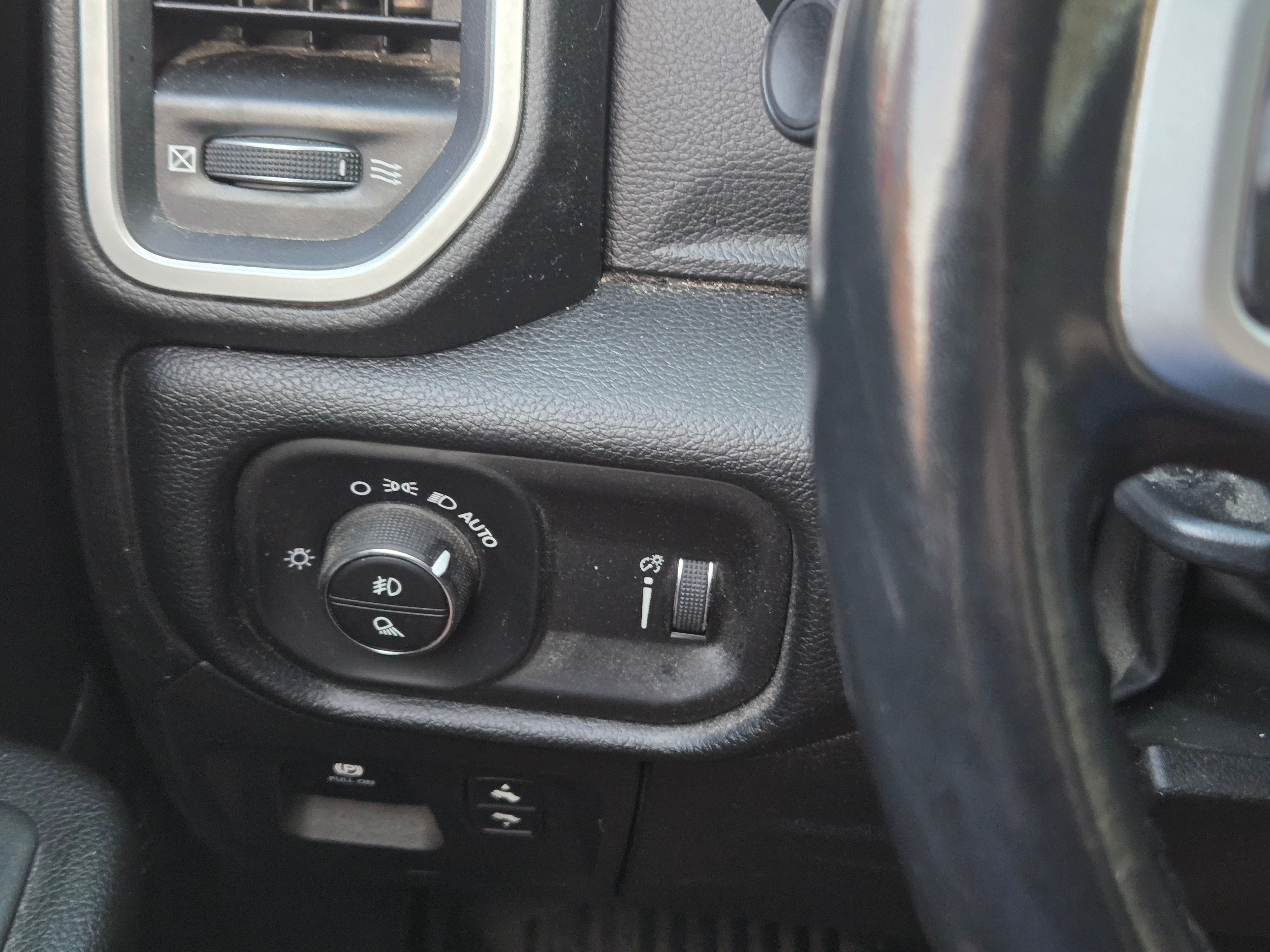 Used 2022 RAM 1500 Big Horn AWD/4WD image 13