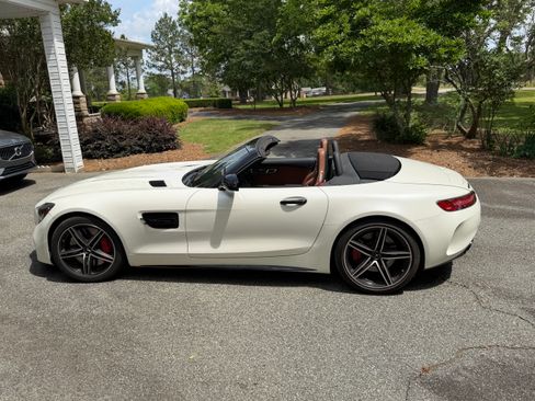 Used 2018 Mercedes-Benz AMG GT C image 19