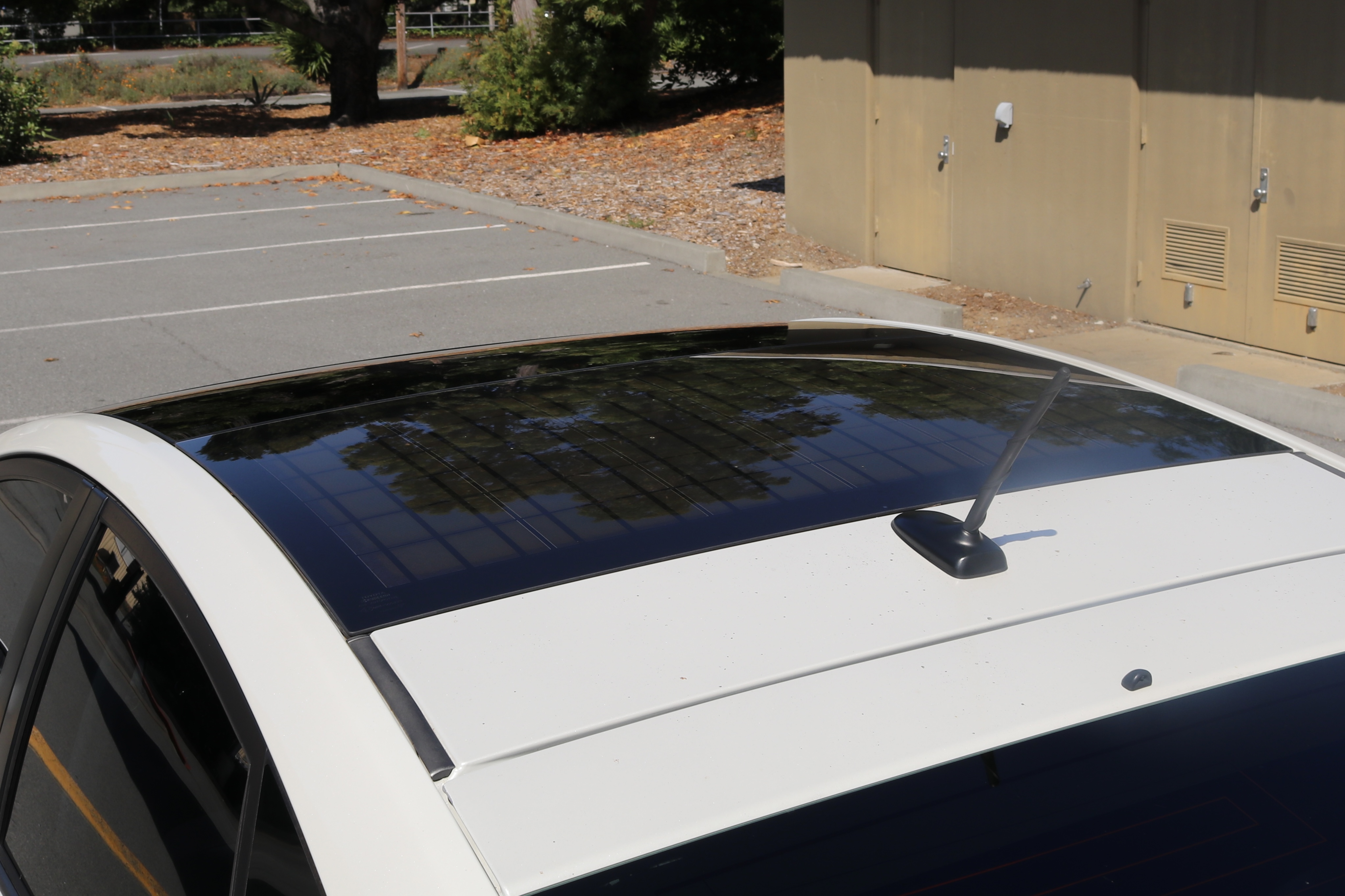 Used 2015 Toyota Prius Four w/ Deluxe Solar Roof Package FWD image 32