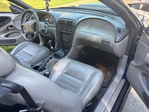 Used 2002 Ford Mustang GT Premium RWD image 9