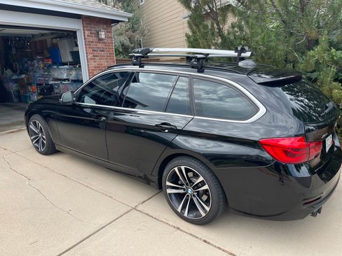 Used 2018 BMW 330i xDrive Wagon AWD/4WD image 6