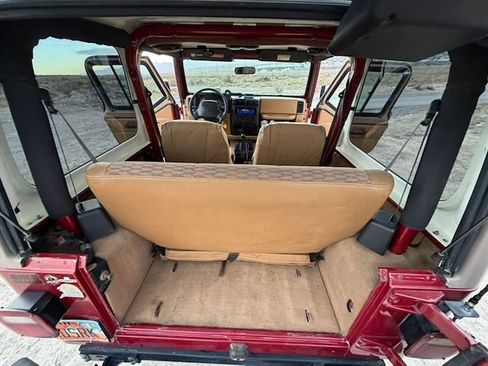 Used 1998 Jeep Wrangler SE image 14
