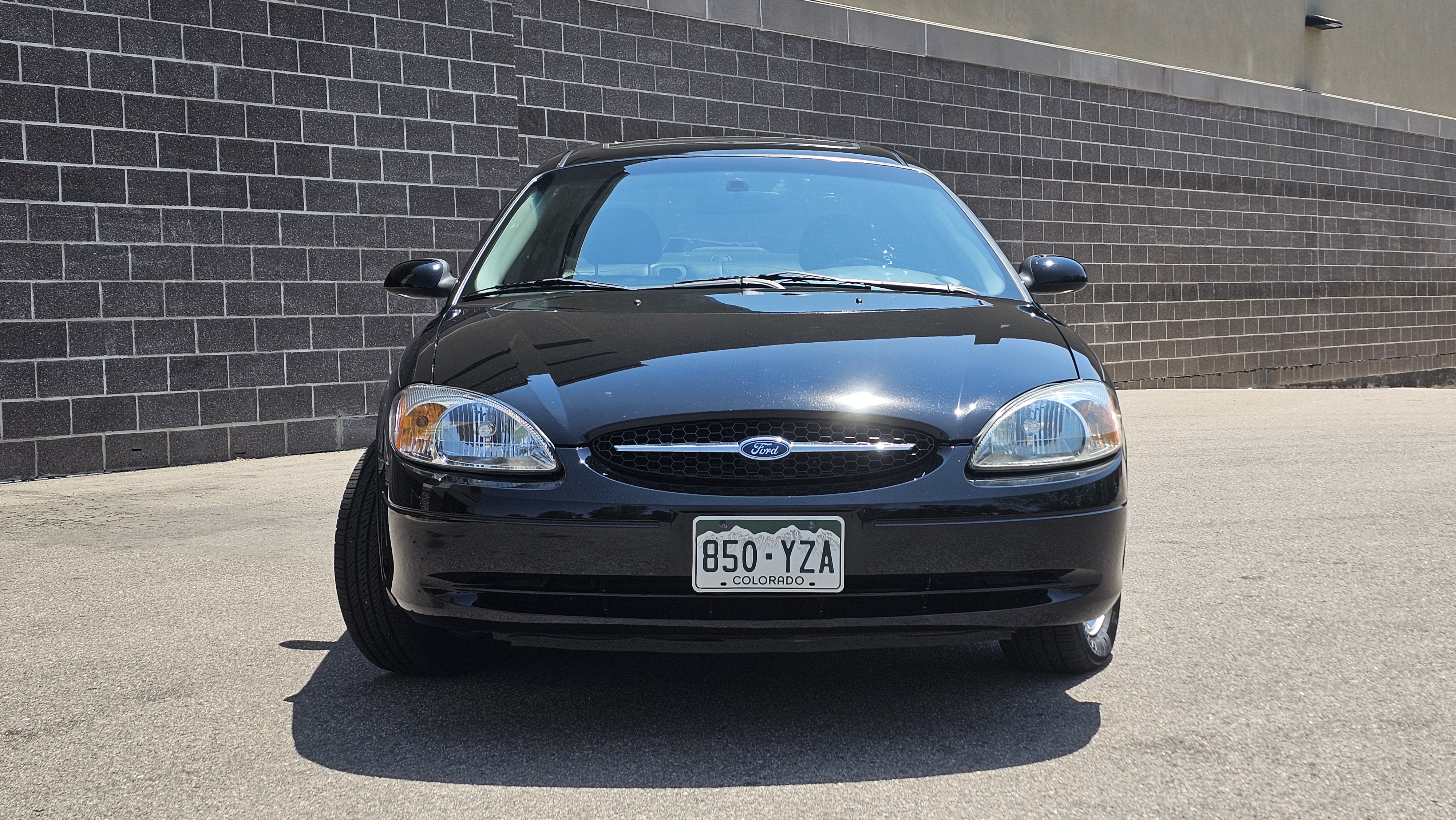 Used 2002 Ford Taurus SEL FWD image 4