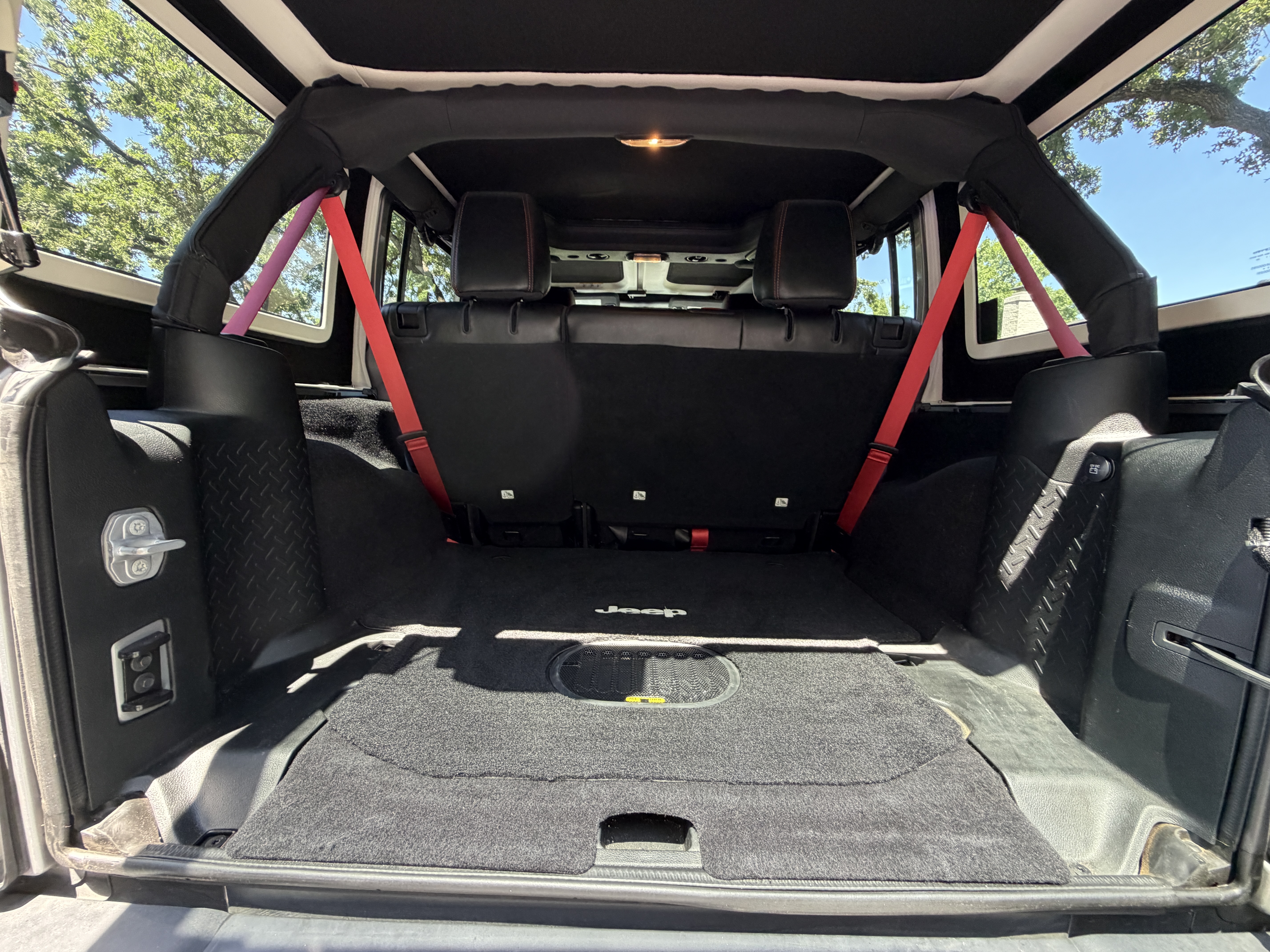 Used 2017 Jeep Wrangler Unlimited Rubicon AWD/4WD image 20