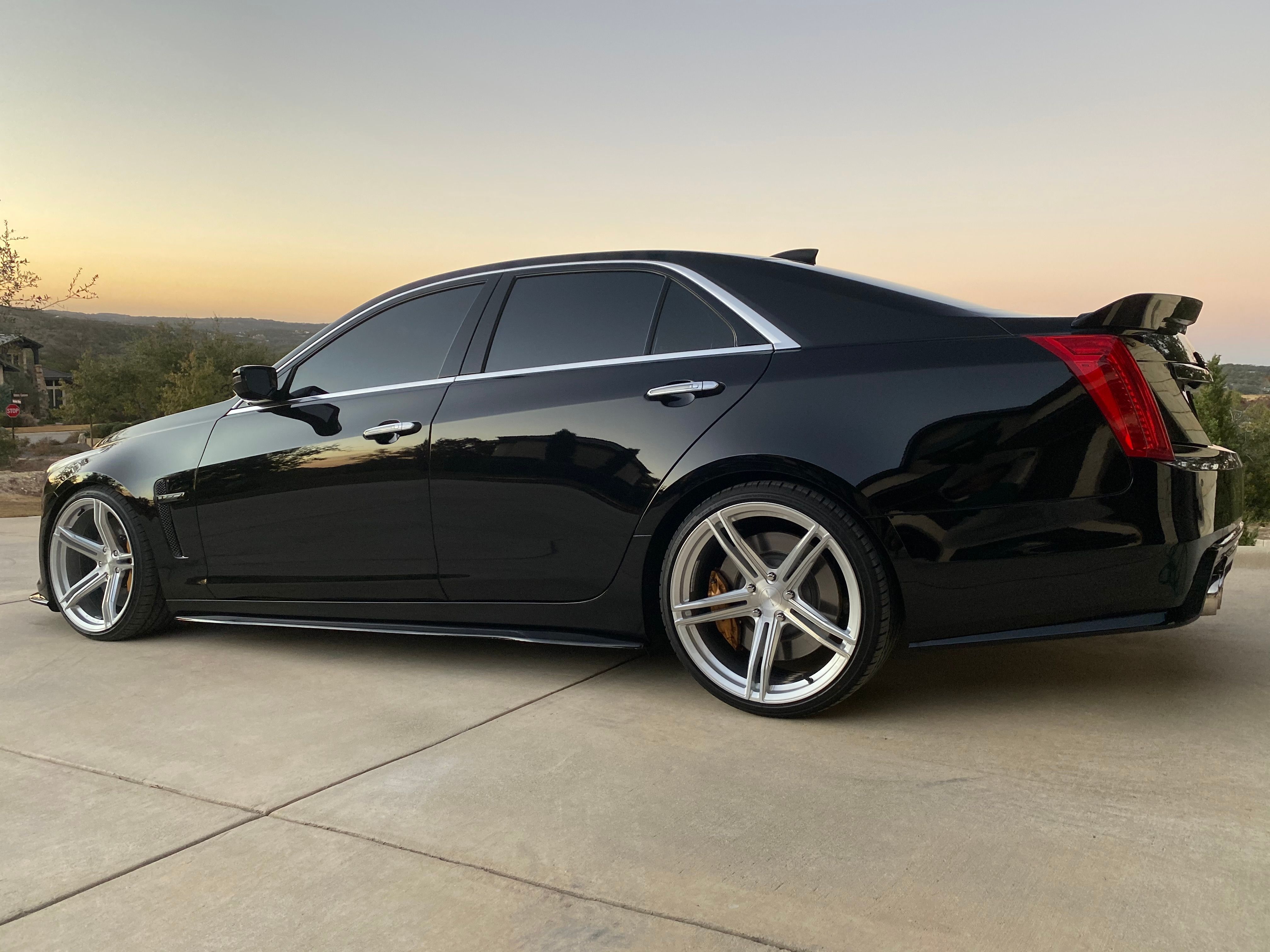 Used 2016 Cadillac CTS V w/ Luxury Package RWD image 1