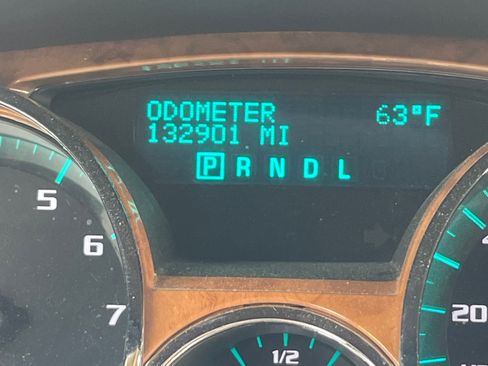 Used 2011 Buick Enclave CXL image 11