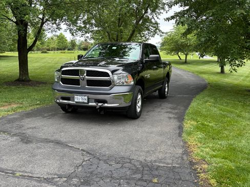 Used 2016 RAM 1500 Tradesman w/ Popular Equipment Group AWD/4WD image 2