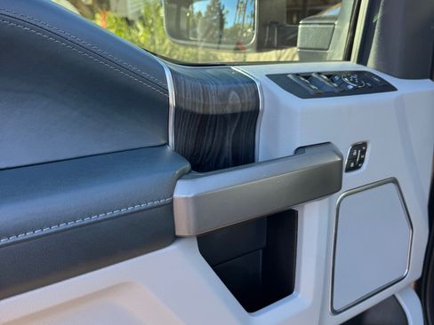 Used 2022 Ford F350 Limited image 15