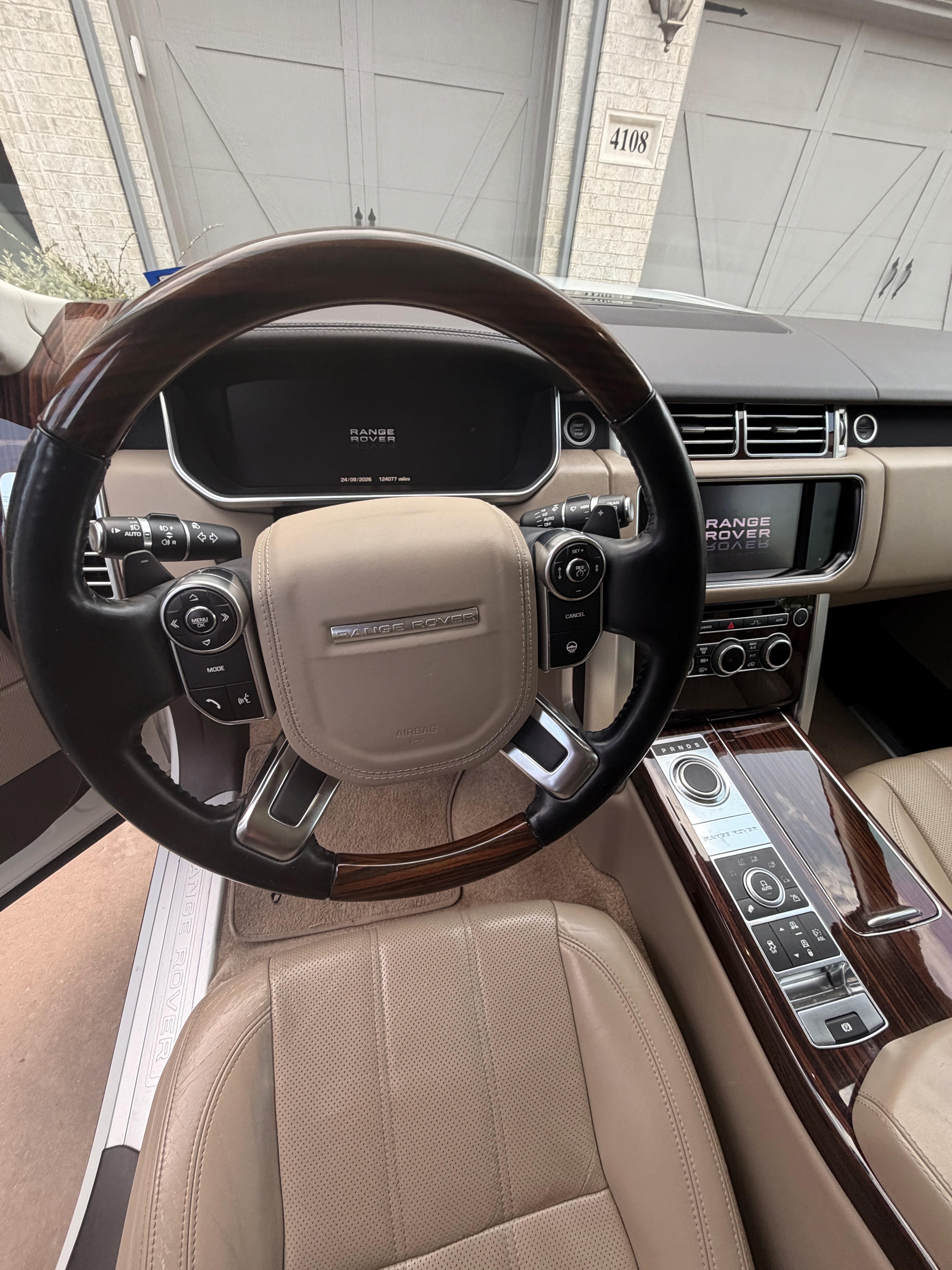 Used 2013 Land Rover Range Rover Supercharged AWD/4WD image 8