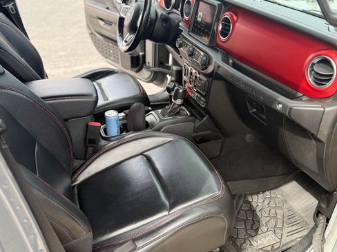 Used 2021 Jeep Wrangler Unlimited Rubicon w/ Xtreme Recon 35" Tire Package image 14