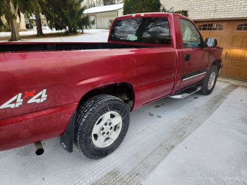 Used 2007 Chevrolet Silverado 1500 LT w/ Snow Plow Prep Package image 13
