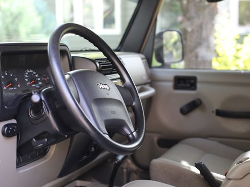 Used 2006 Jeep Wrangler Rubicon AWD/4WD image 11