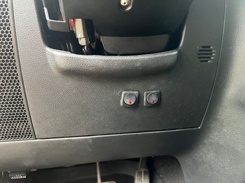 Used 2016 Jeep Wrangler Unlimited Sahara w/ Connectivity Group image 8