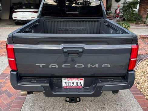 Used 2025 Toyota Tacoma TRD Sport image 2