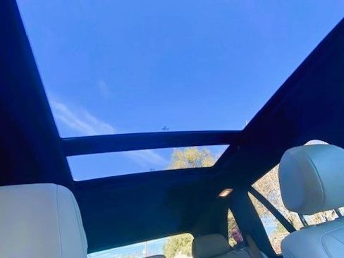 Used 2018 BMW X5 xDrive40e image 23