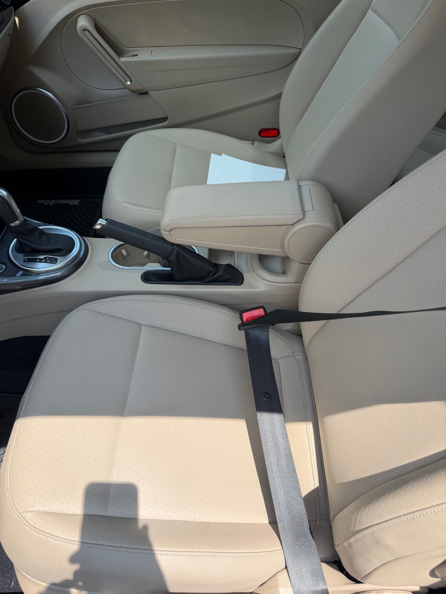 Used 2019 Volkswagen Beetle 2.0T SE FWD image 12