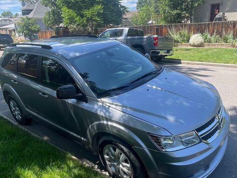 Used 2019 Dodge Journey SE FWD image 6
