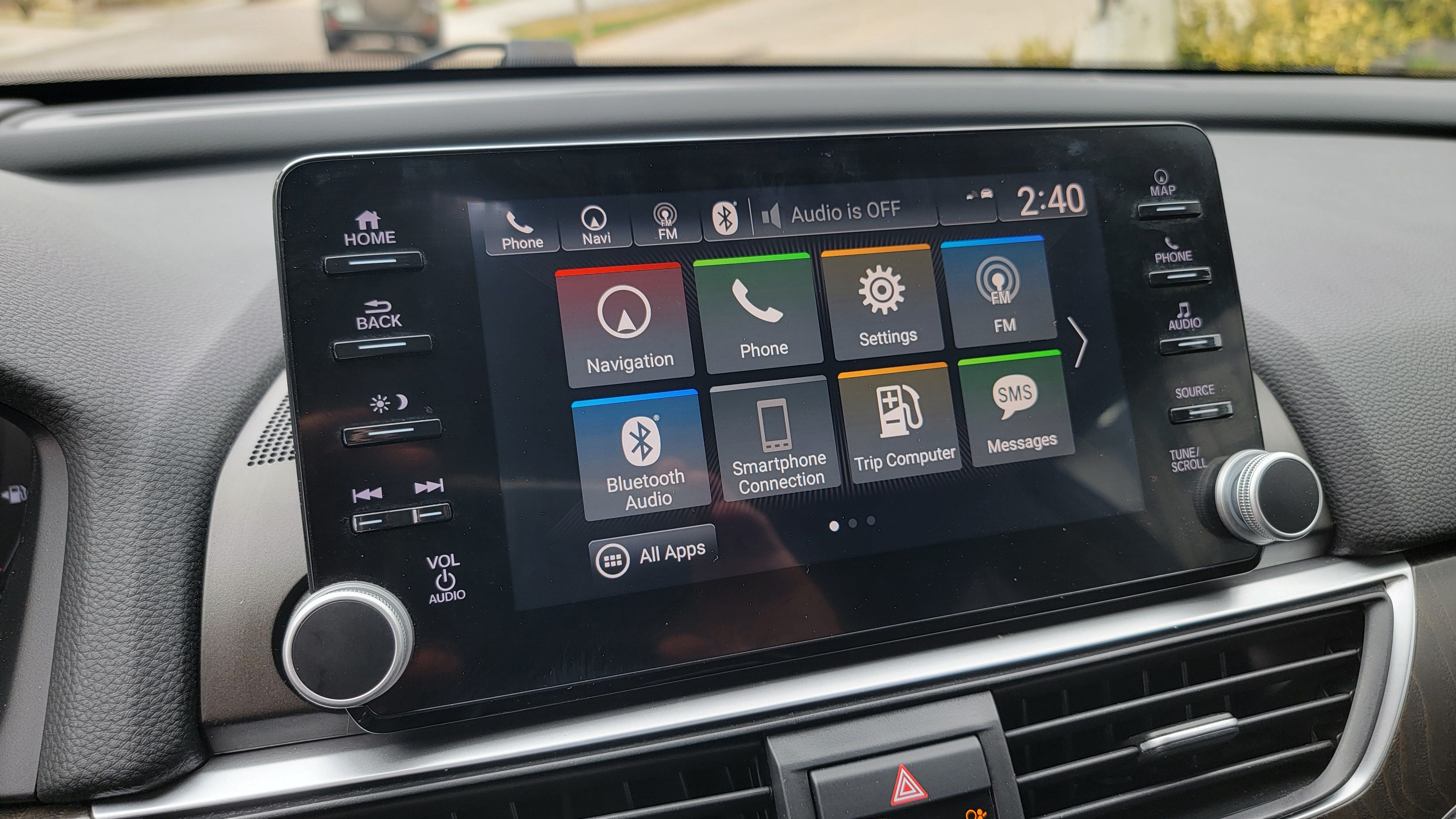 Used 2018 Honda Accord Touring image 10