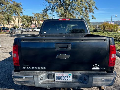 Used 2010 Chevrolet Silverado 1500 LTZ w/ Max Trailering Pack image 6