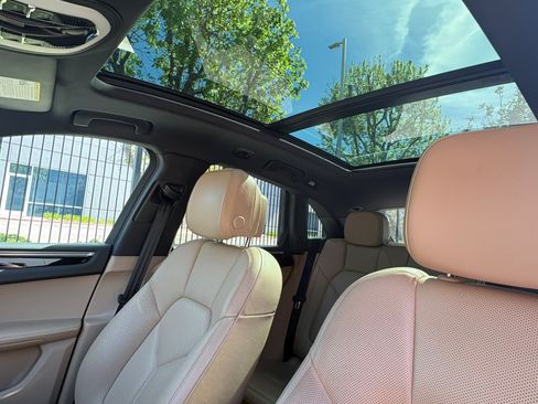 Used 2020 Porsche Macan S image 5