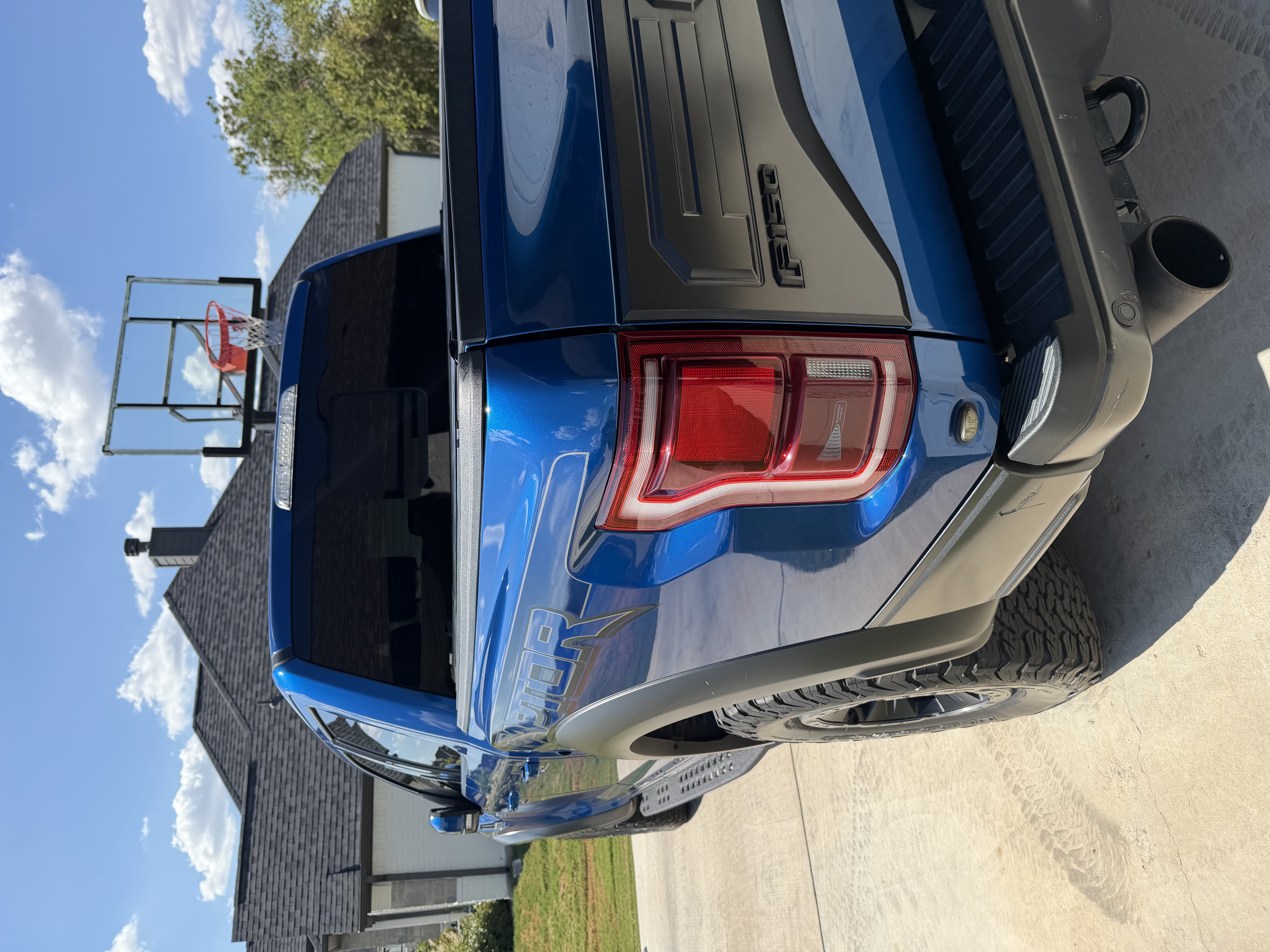 Used 2017 Ford F150 Raptor w/ Equipment Group 802A Luxury AWD/4WD image 10