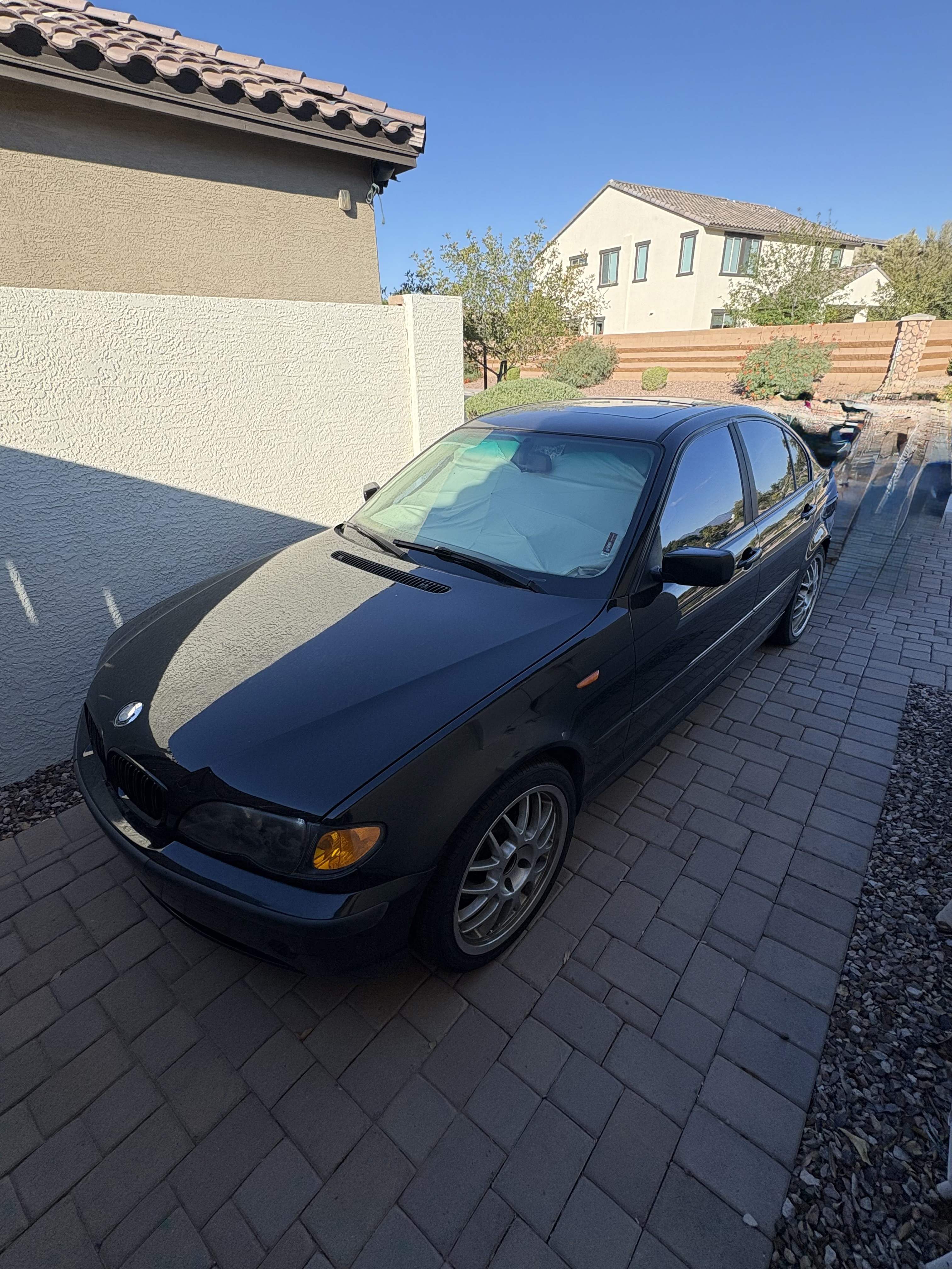 Used 2002 BMW 325i Sedan RWD image 1