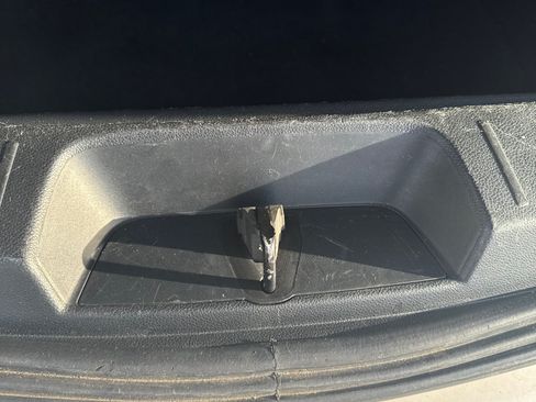 Used 2017 Ford Explorer Platinum image 19