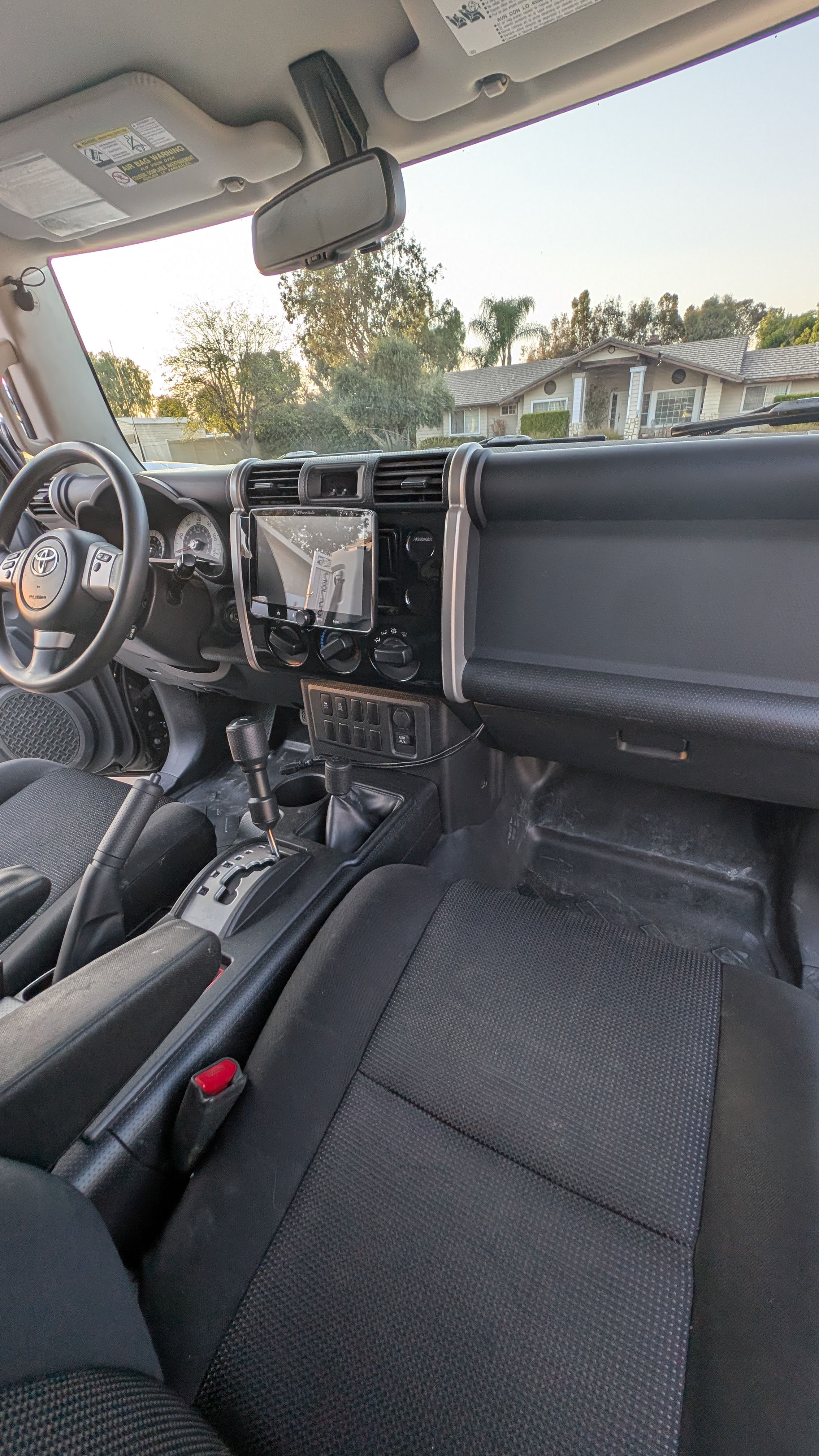 Used 2011 Toyota FJ Cruiser 4WD w/ Convenience Pkg image 6