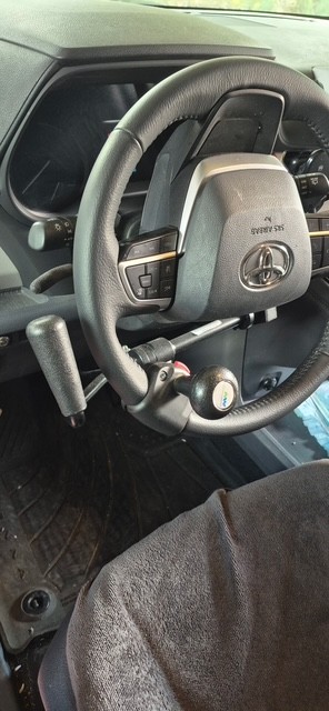 Used 2021 Toyota Sienna XLE FWD image 4