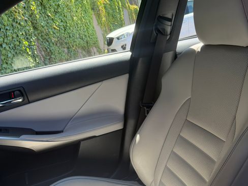 Used 2016 Lexus IS 300 AWD w/ F Sport Package image 12